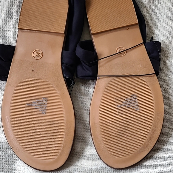 BNWT Torrid Black Elastic Stretch Sandals sz 8W - Picture 4 of 5